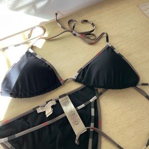 Women Burberry swim never worn